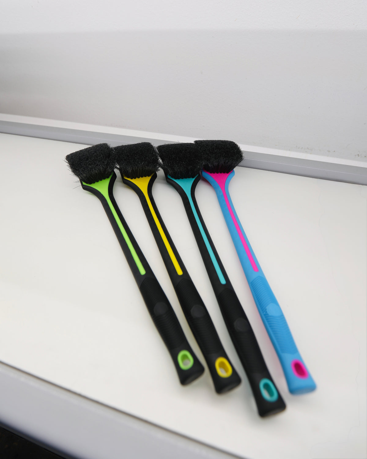 Detail Factory - Ectoplasm ProGrip Fender Well Brush
